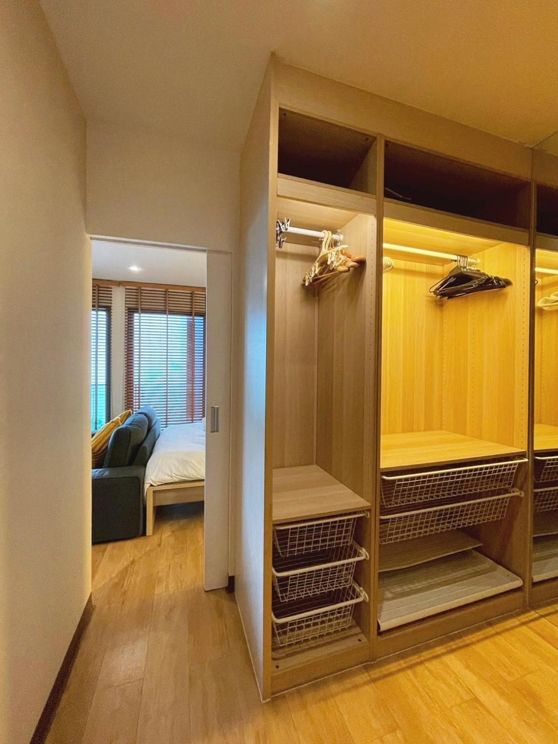Apartment Luxury Skywalk Bts Thonglor Pool Gym And Netflix *